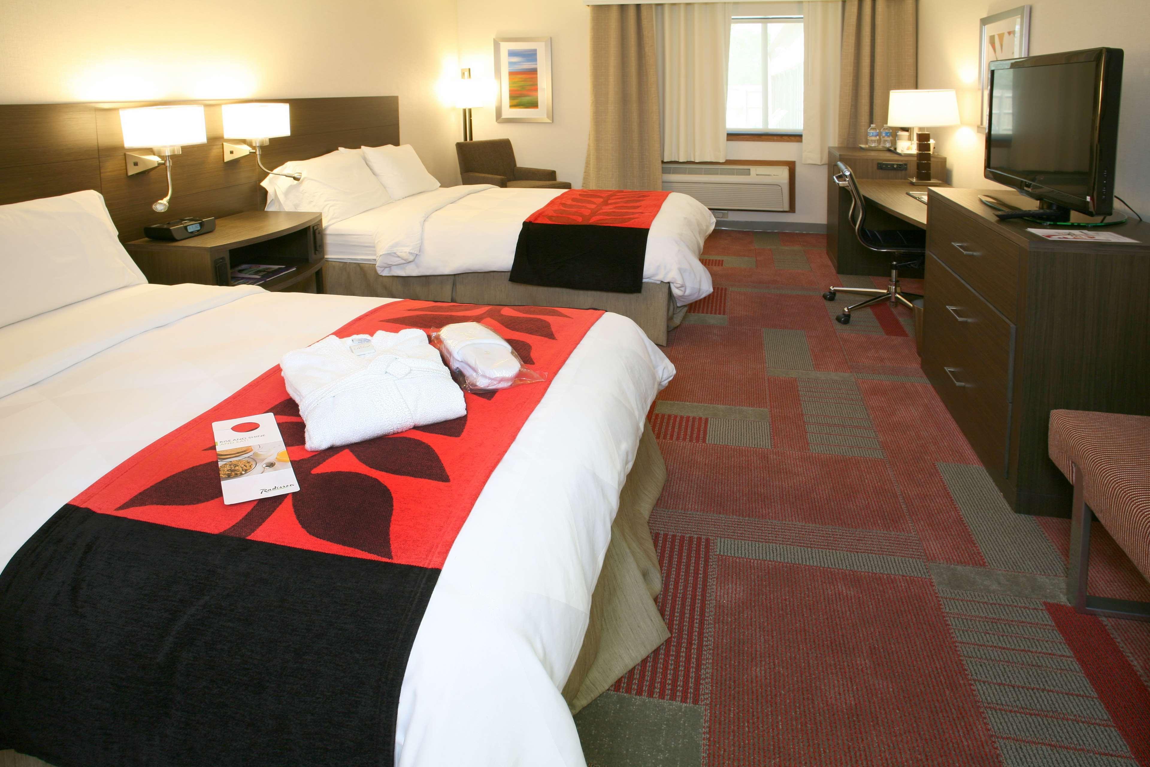 Radisson Hotel Madison Phòng bức ảnh