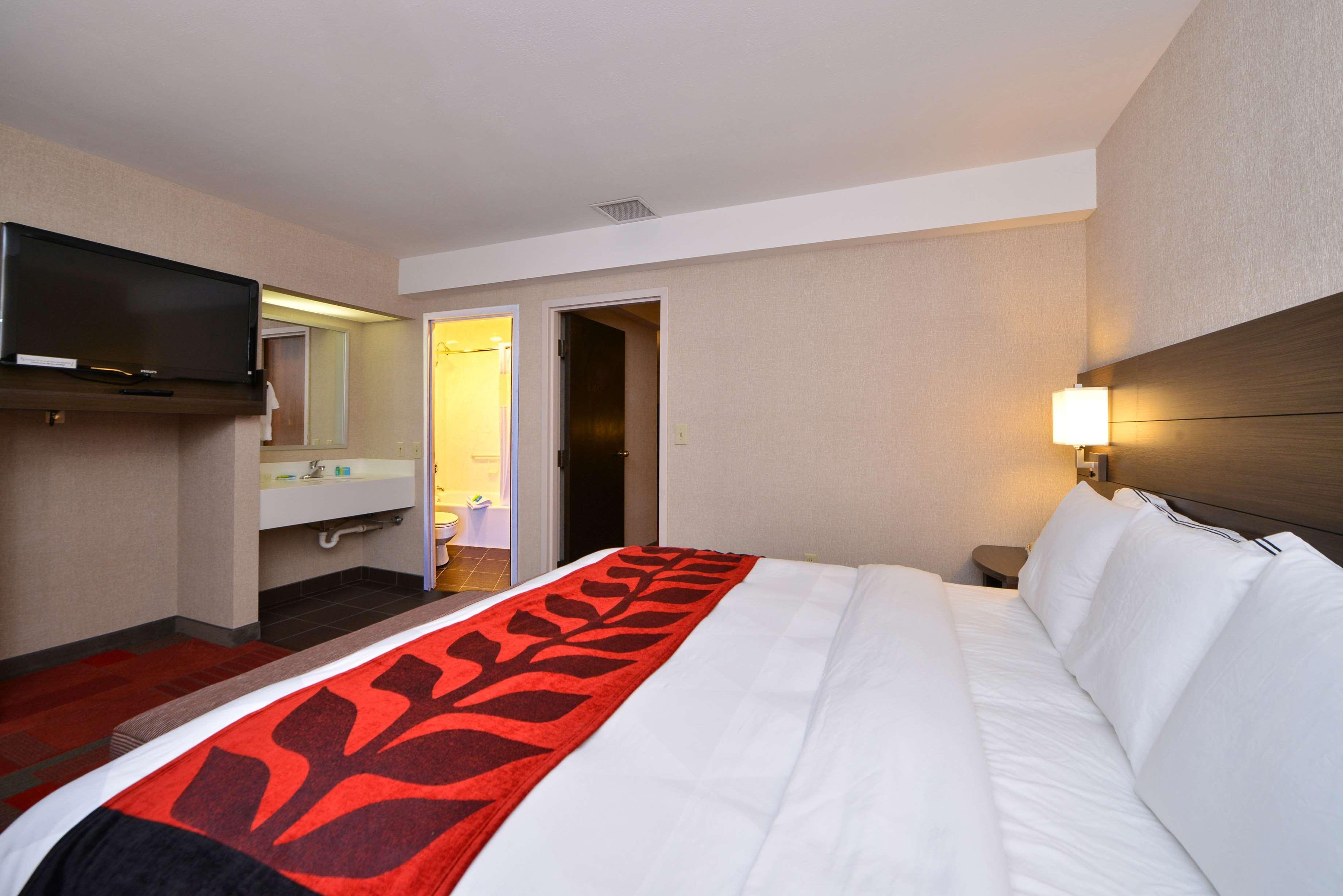 Radisson Hotel Madison Ngoại thất bức ảnh
