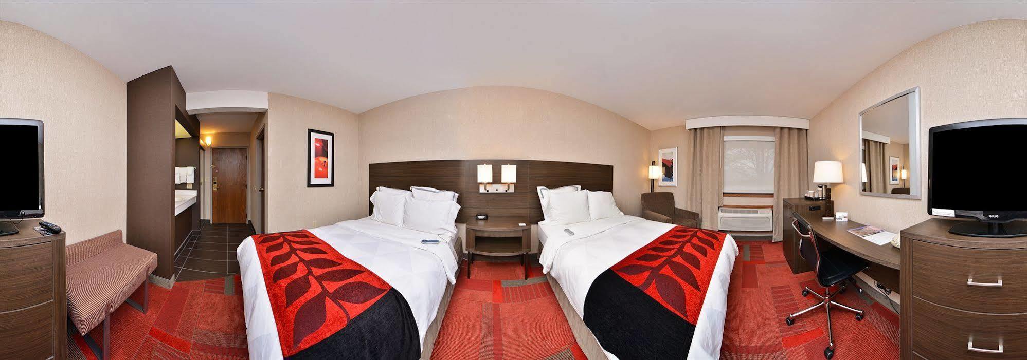 Radisson Hotel Madison Ngoại thất bức ảnh